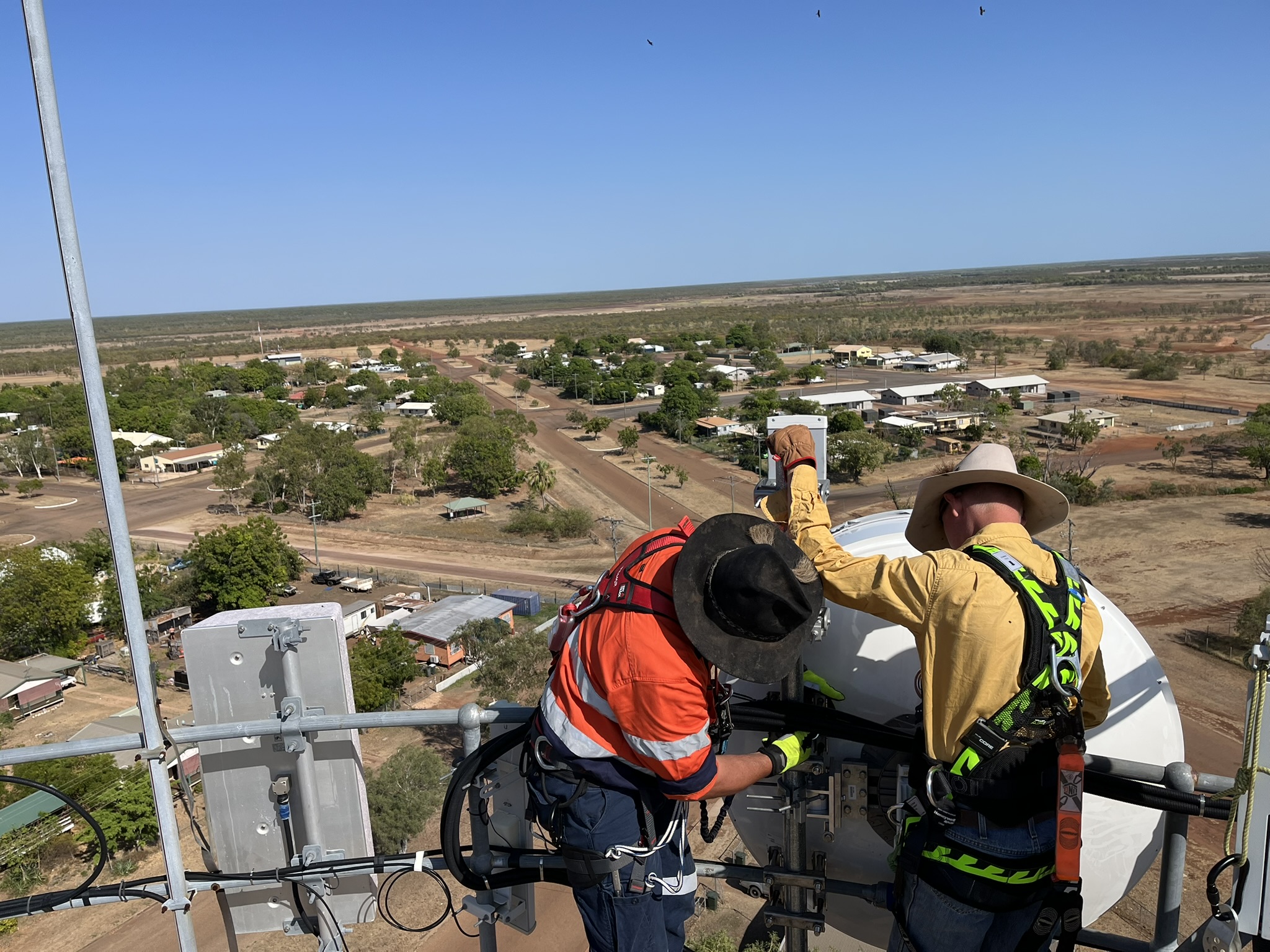 Sky5G team working on tower installation